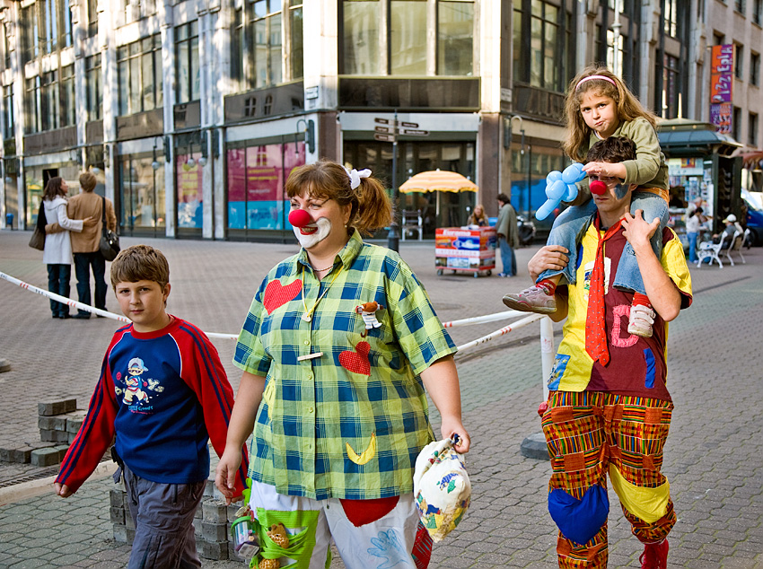 Happy Family, Budapest