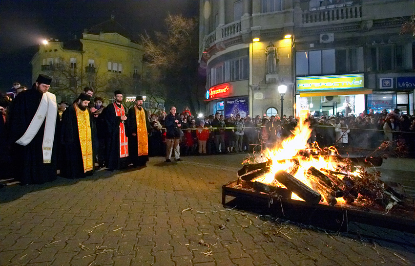 Paljenje badnjaka