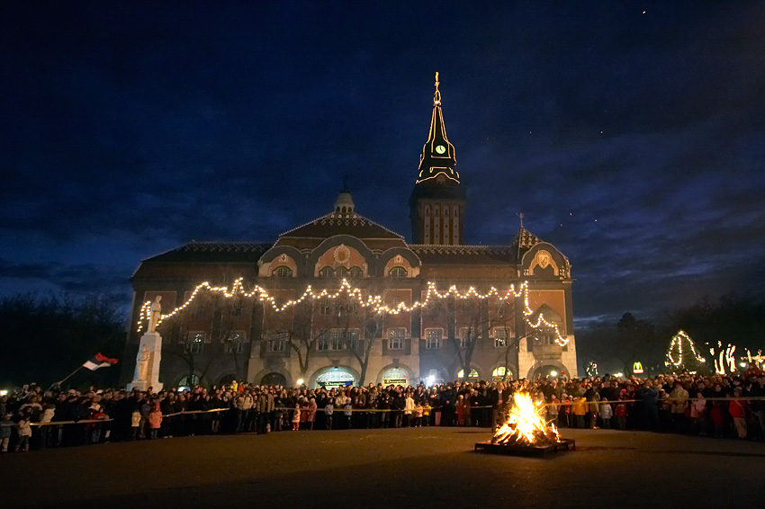 Subotica, paljenje badnjaka